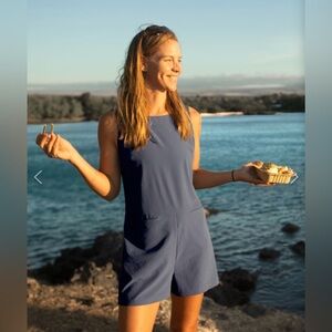 Title Nine Cirrus Lasercut Athletic Romper Crinkle Size Small